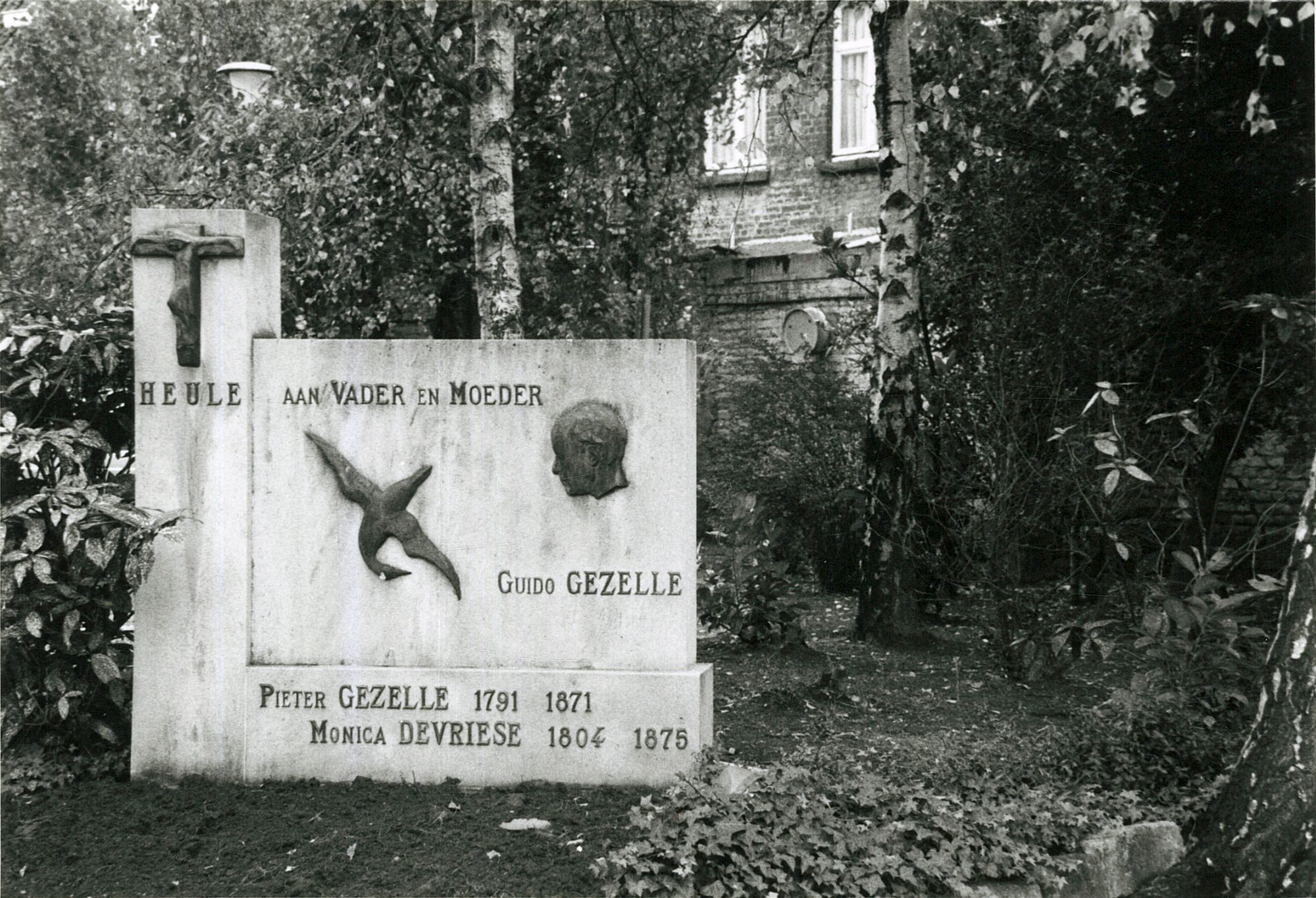 Gedenksteen voor de ouders van Guido Gezelle