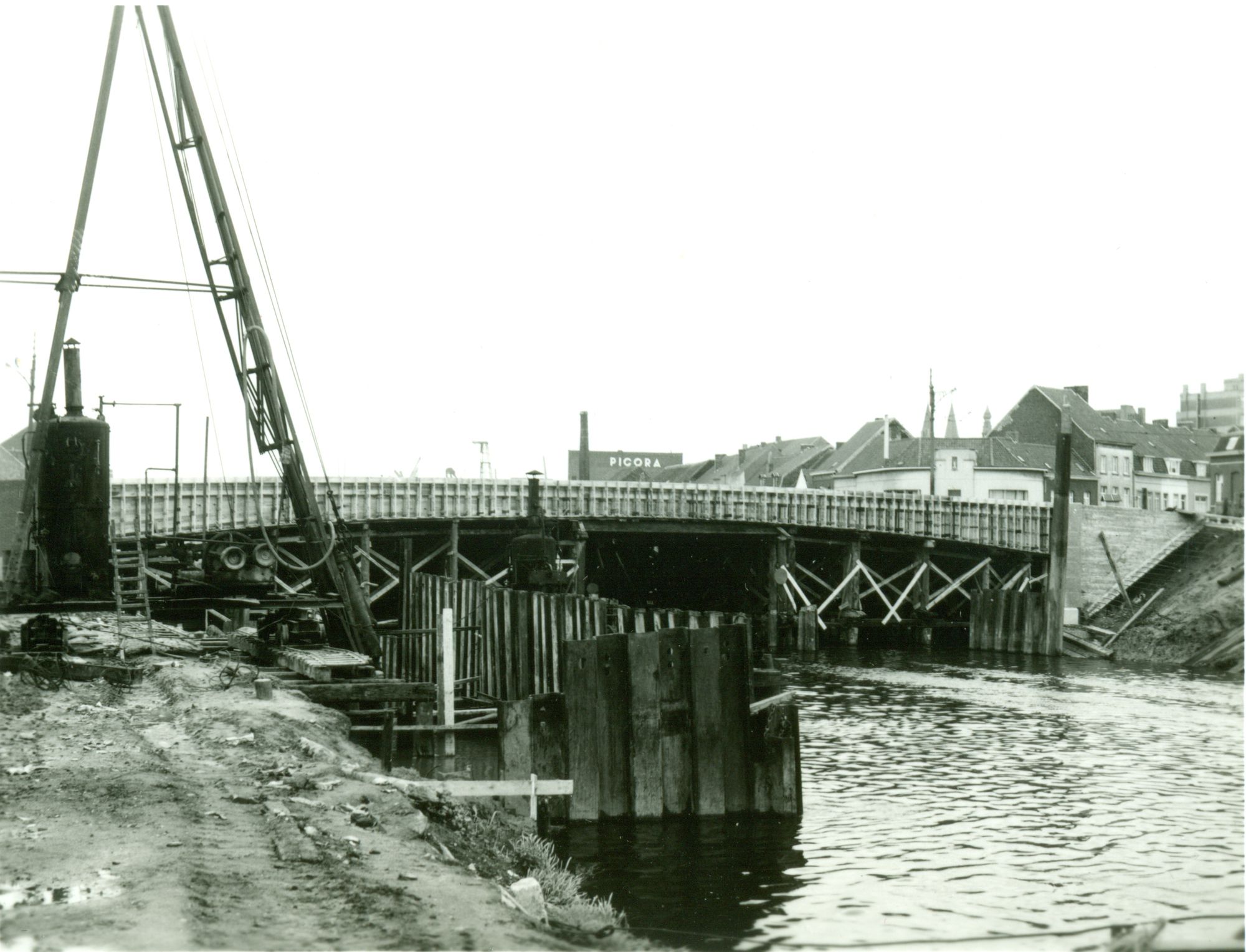 Bouw Gerechtshofbrug 1954