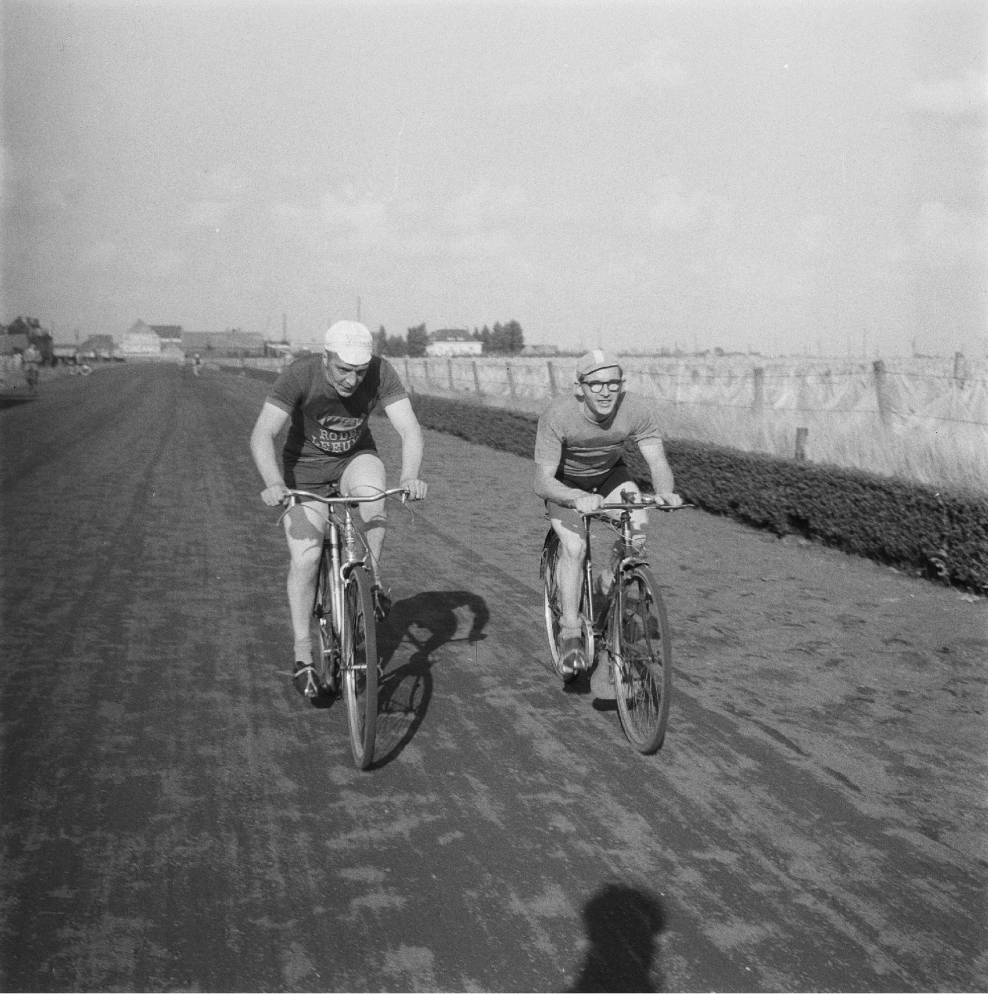 Hippodroomstraat - wielerwedstrijd anno 1955