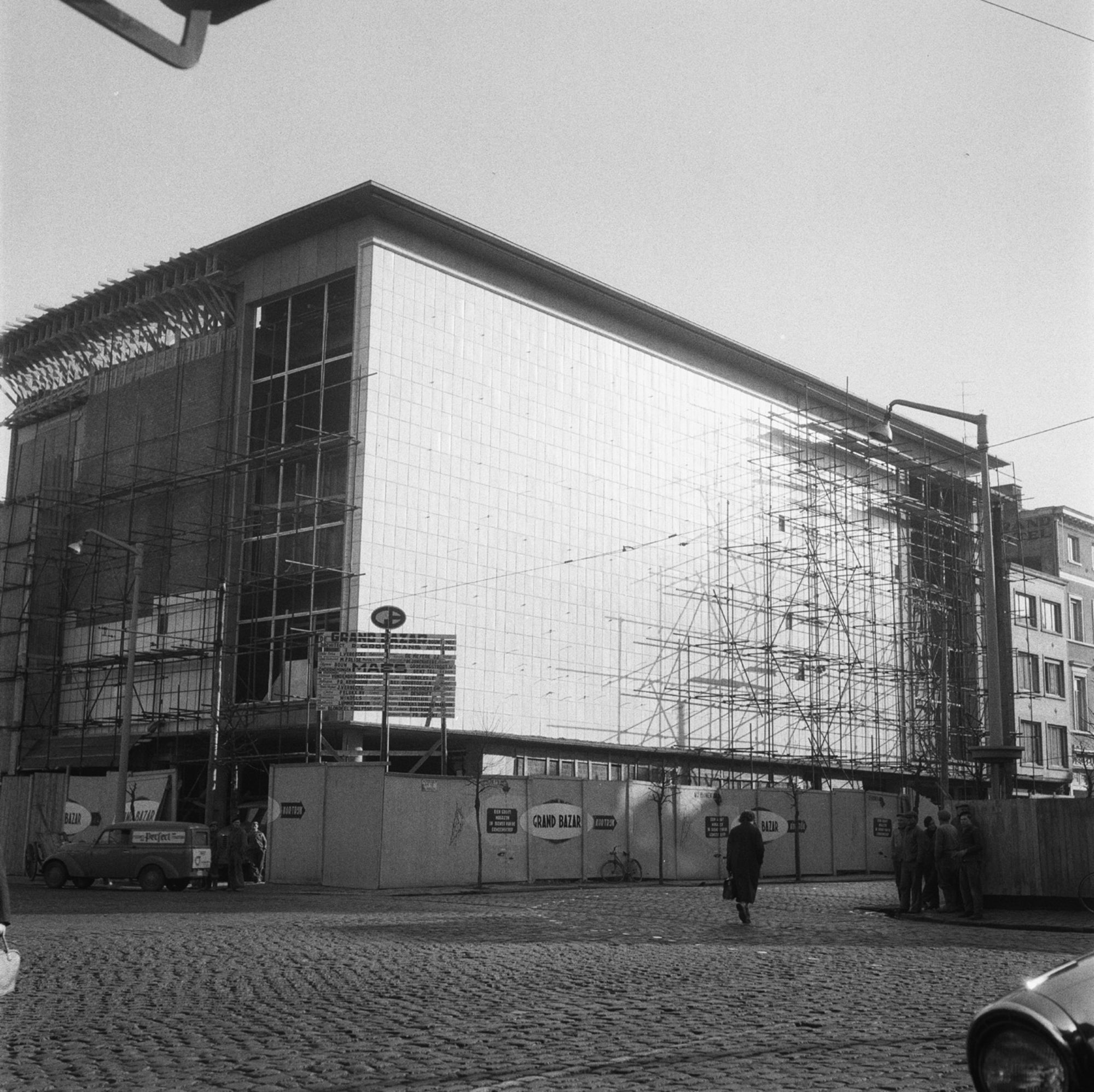 Bouw van de Grand Bazar op de Grote Markt