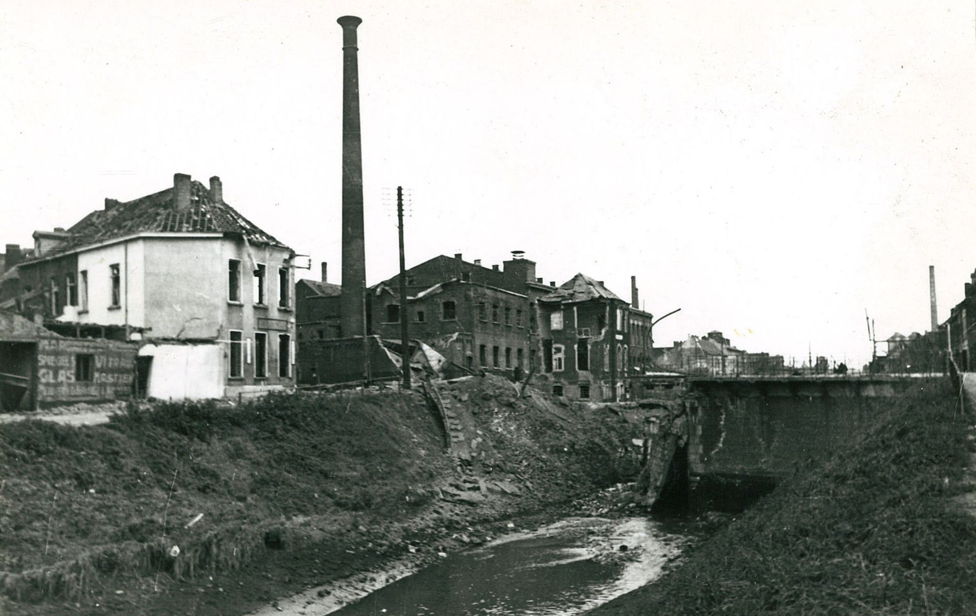 Vernielde bruggen  1940