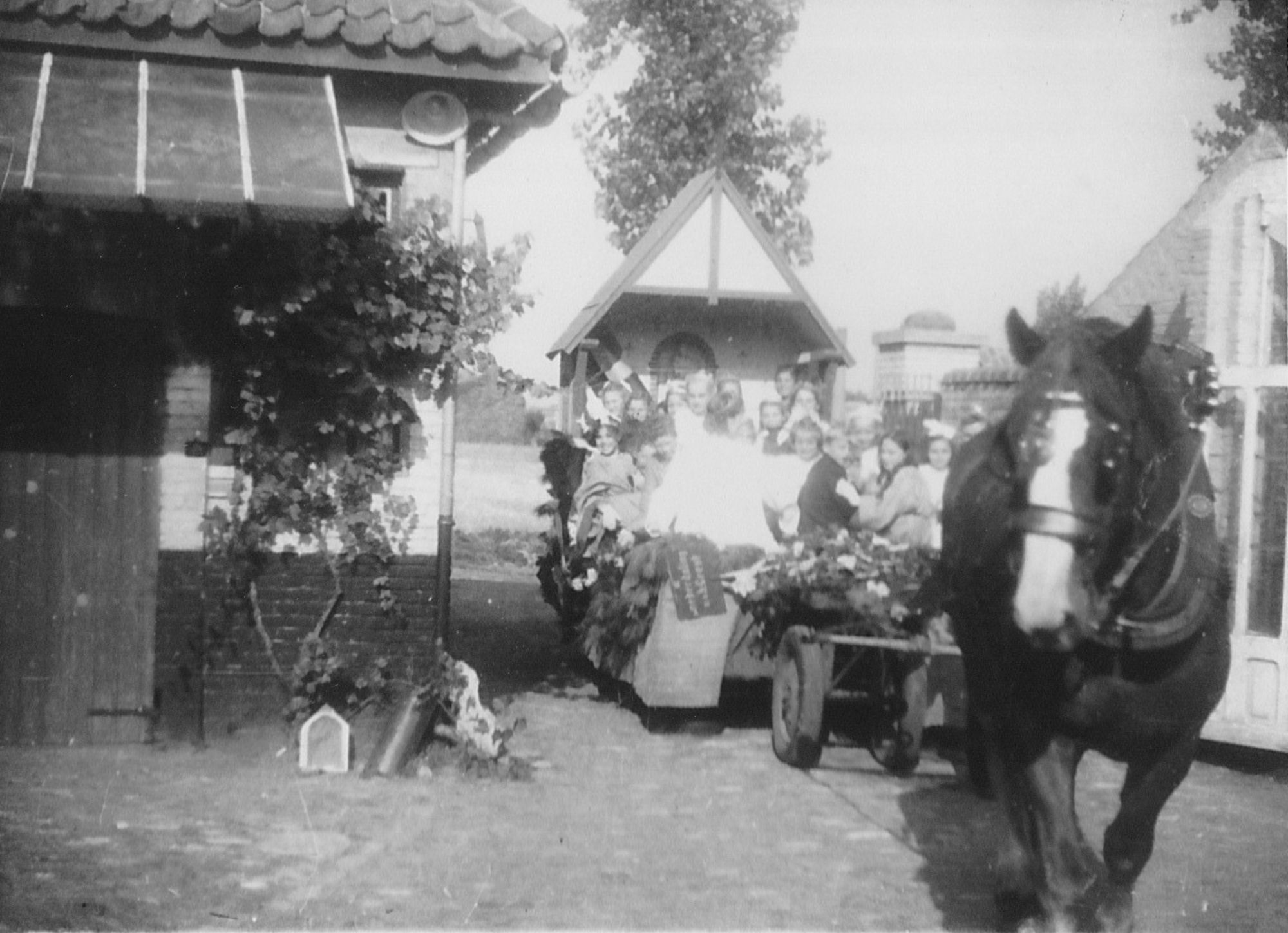 Bomkapel aan het Rootershof 1945