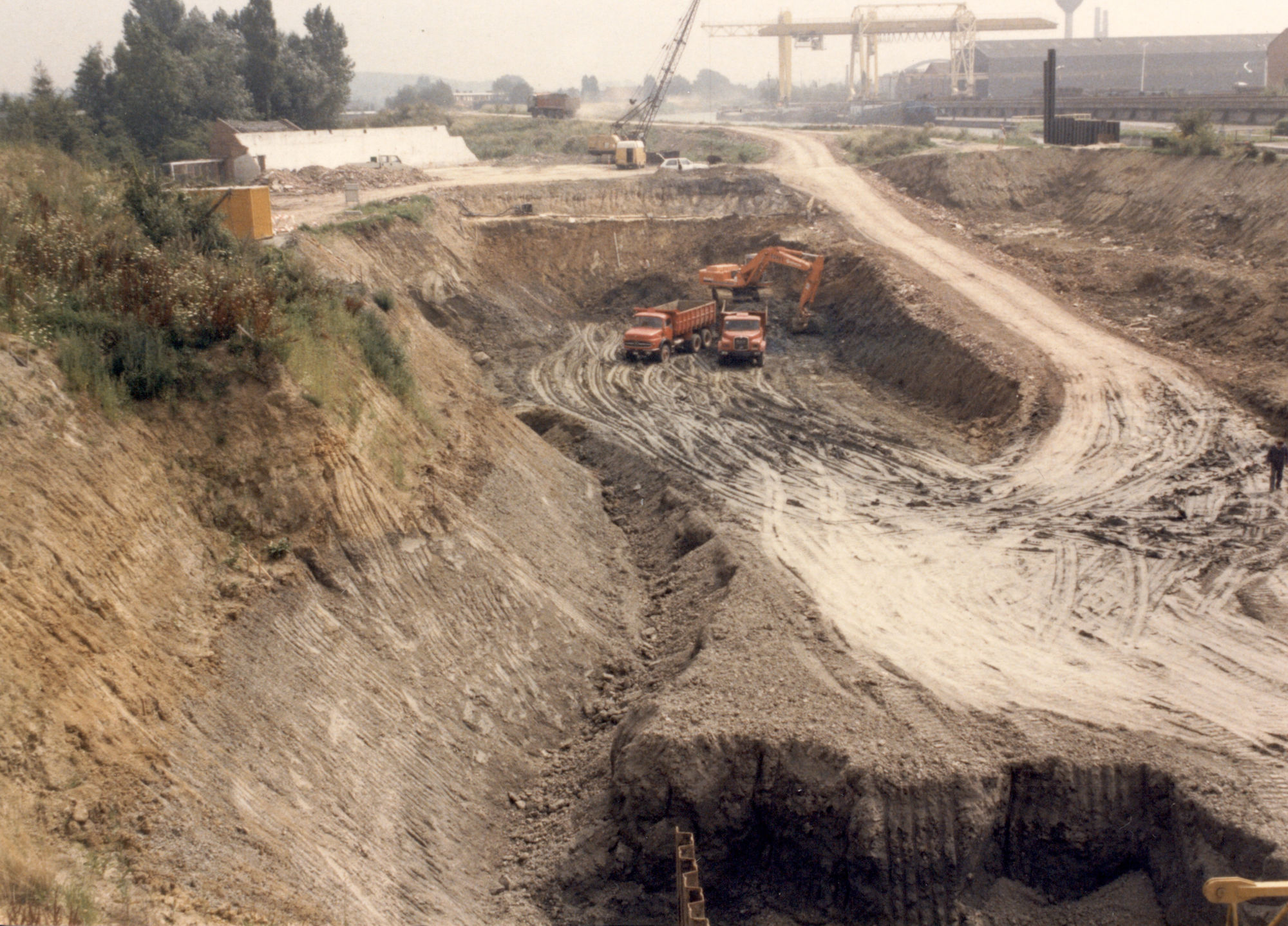 Bouw van de nieuwe sluis op het Kanaal Bossuit-Kortrijk in de Deerlijkstraat te Zwevegem 1987