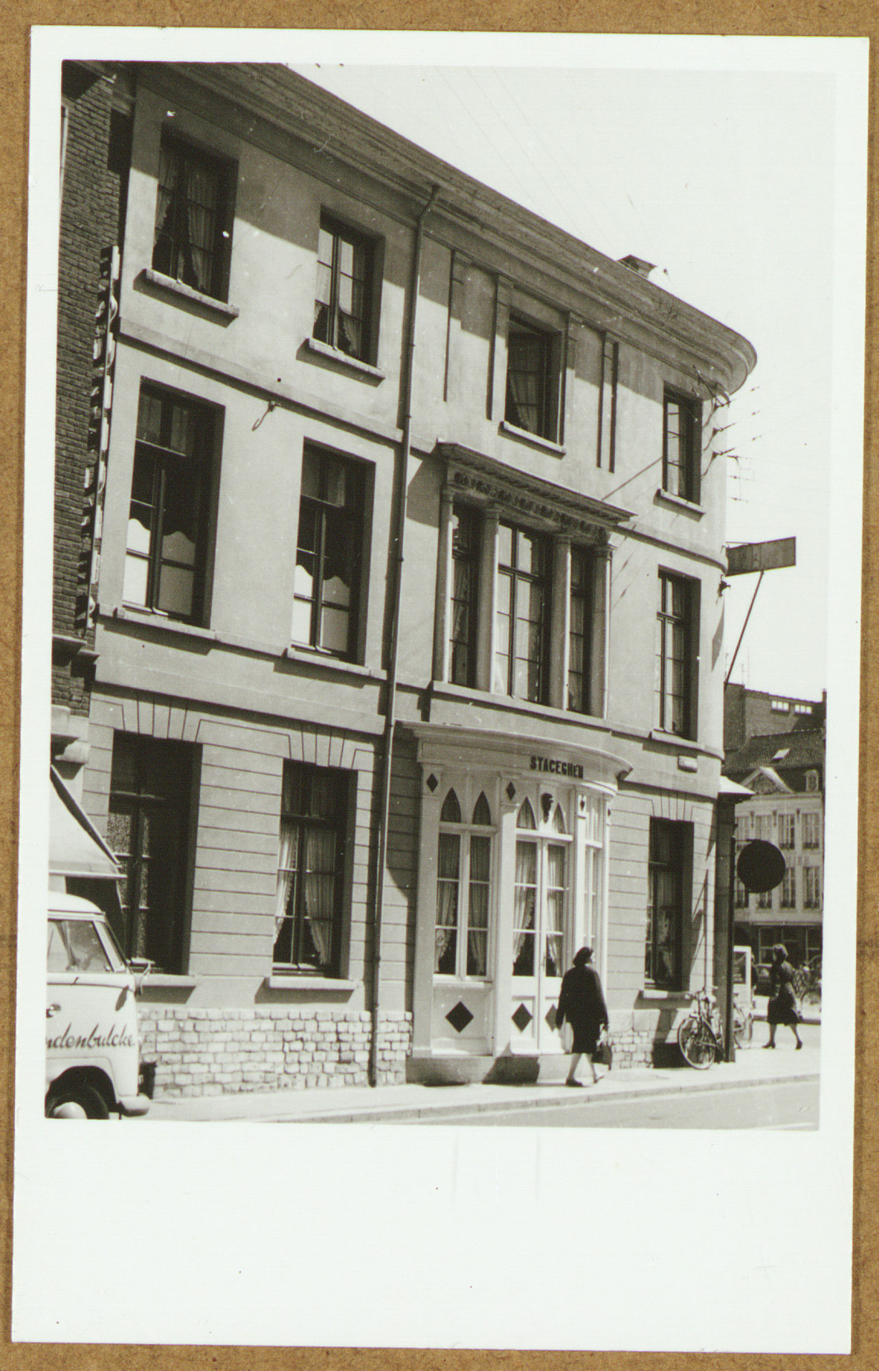 Café Au Salon in de O.-L.-Vrouwestraat