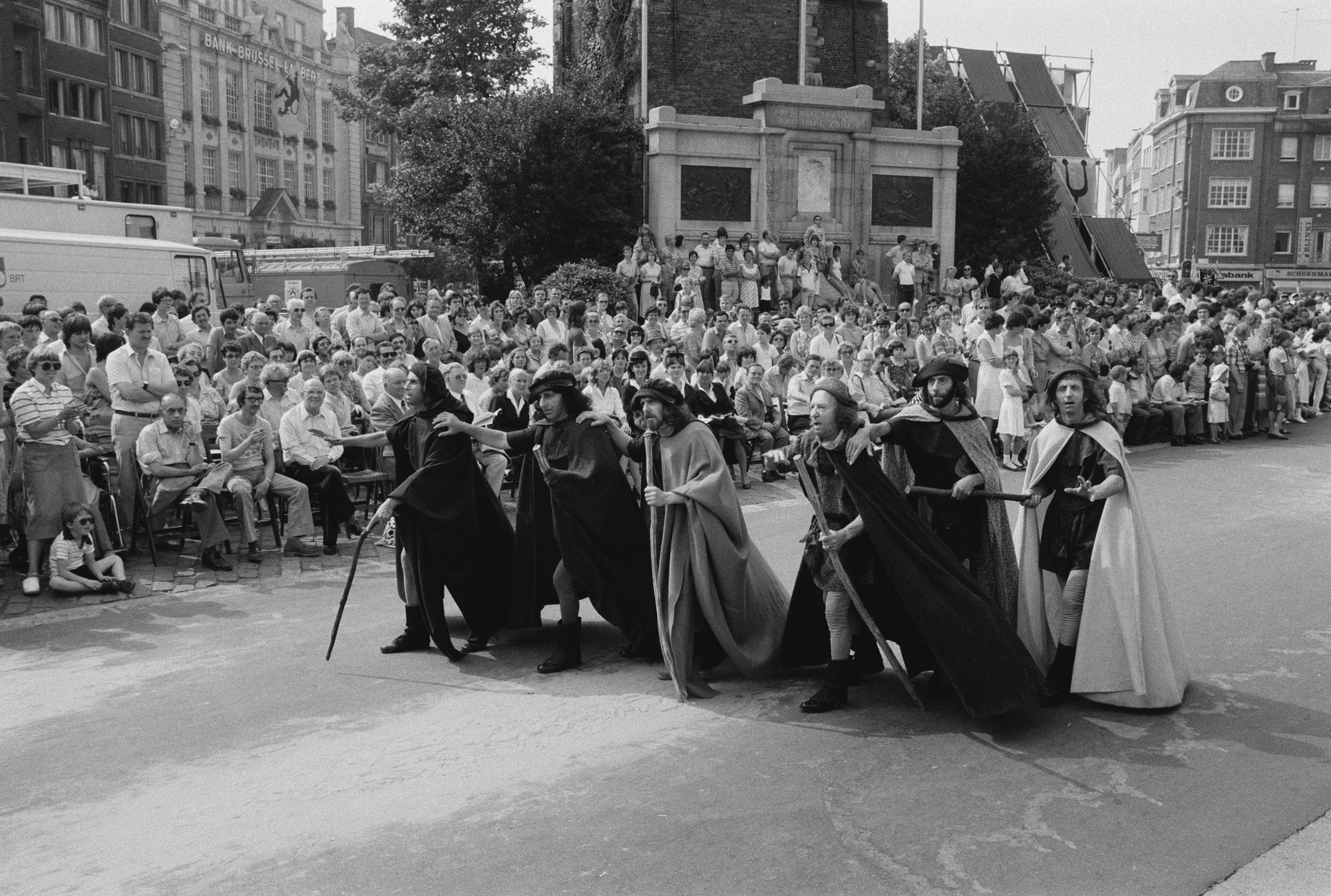 Historische stoet tijdens de 11 juliviering 1982