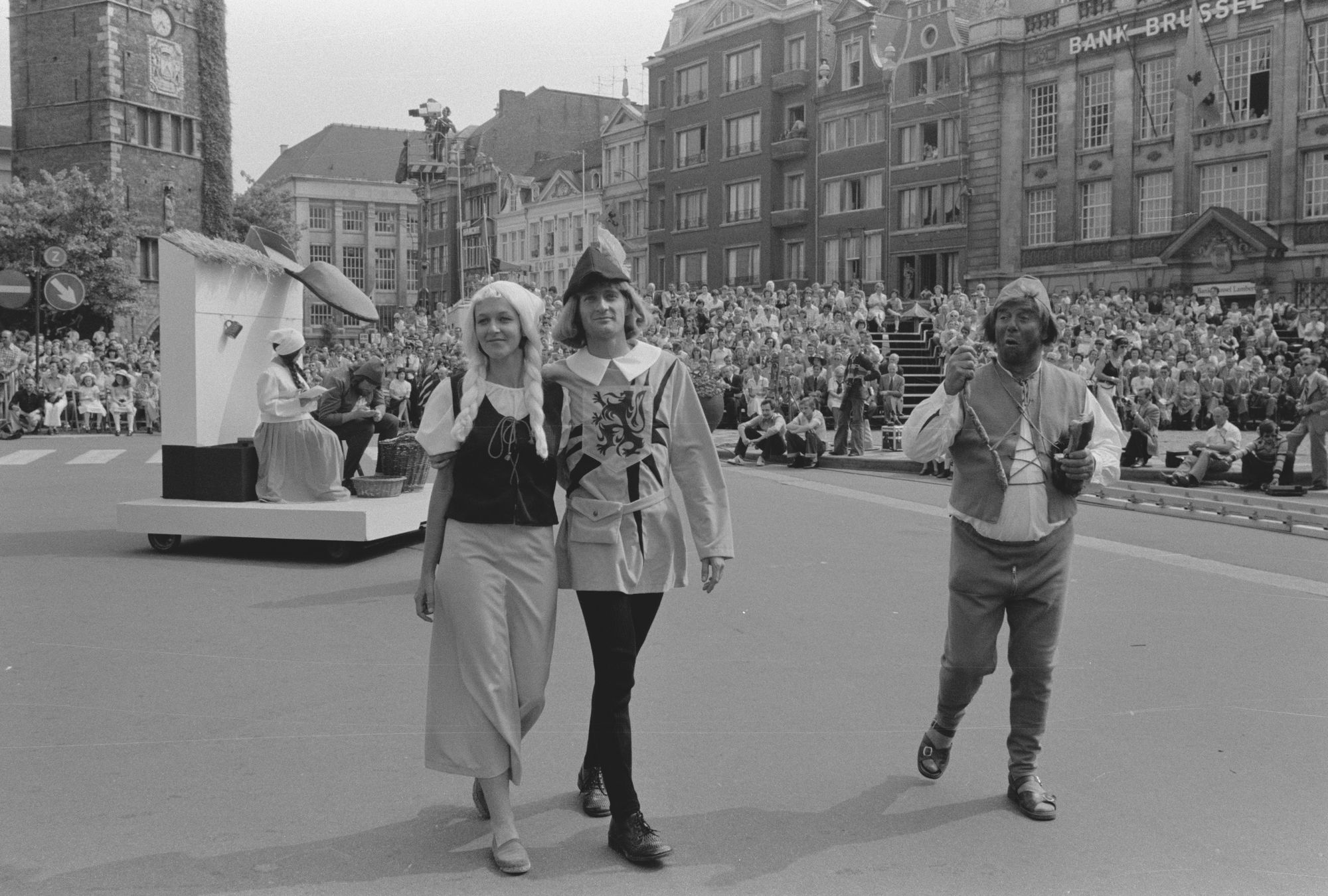 Historische stoet tijdens de 11 juliviering 1982