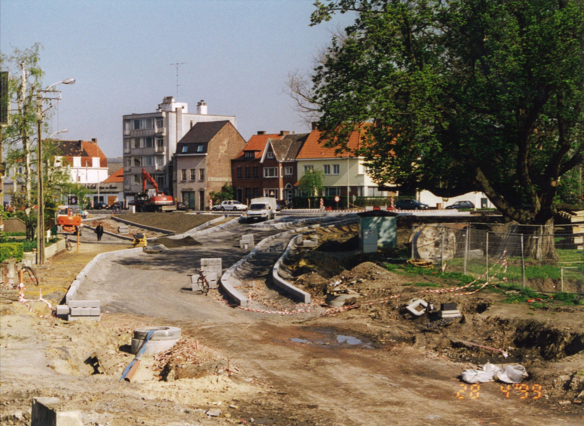 Aanleg rondpunt Albertpark-Burgemeester Vercruysselaan 1999