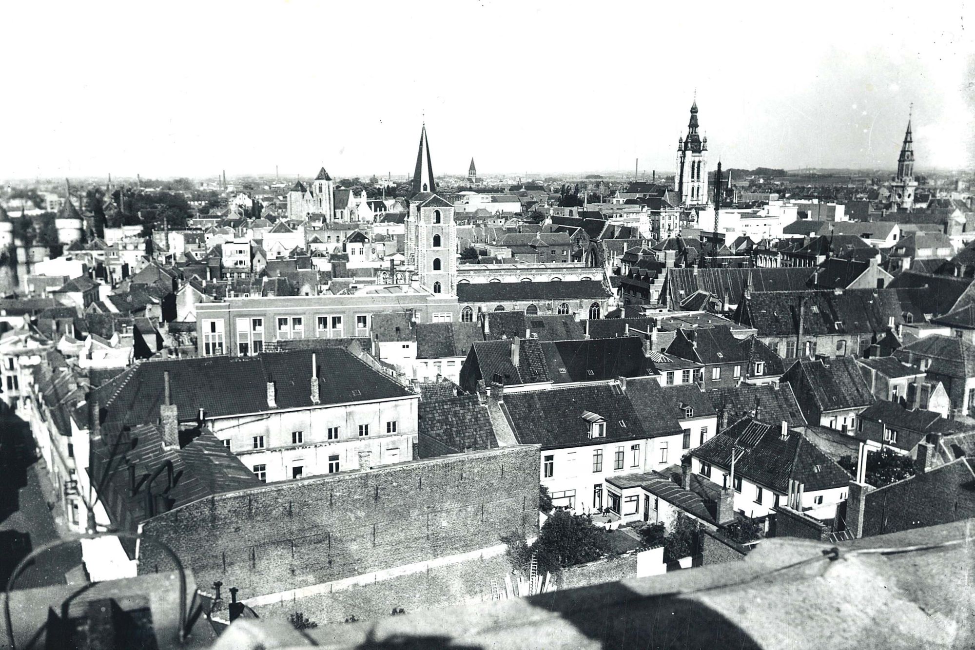 Panoramisch zicht van Kortrijk 