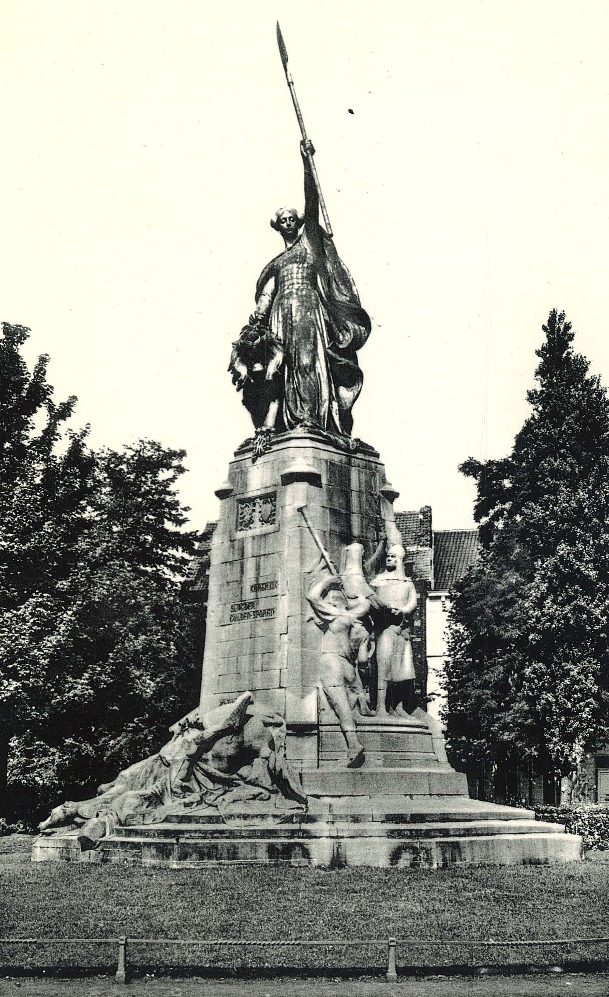 Groeningemonument