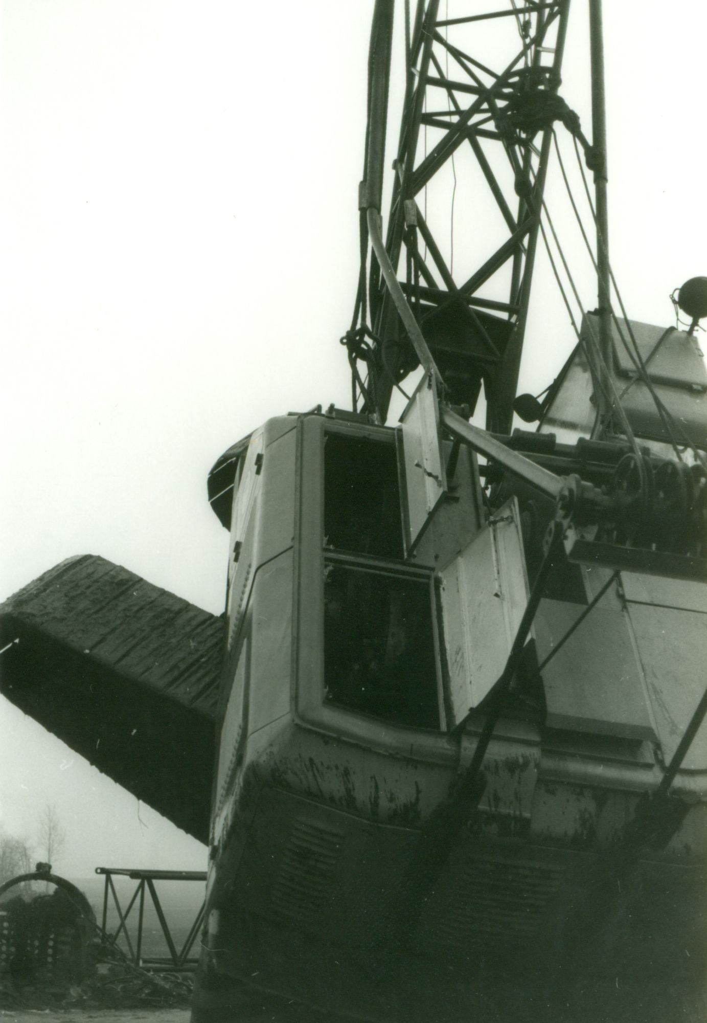 Baggerkraan (Dragline) van Jan De Nul in kanaal Bossuit-Kortrijk1981