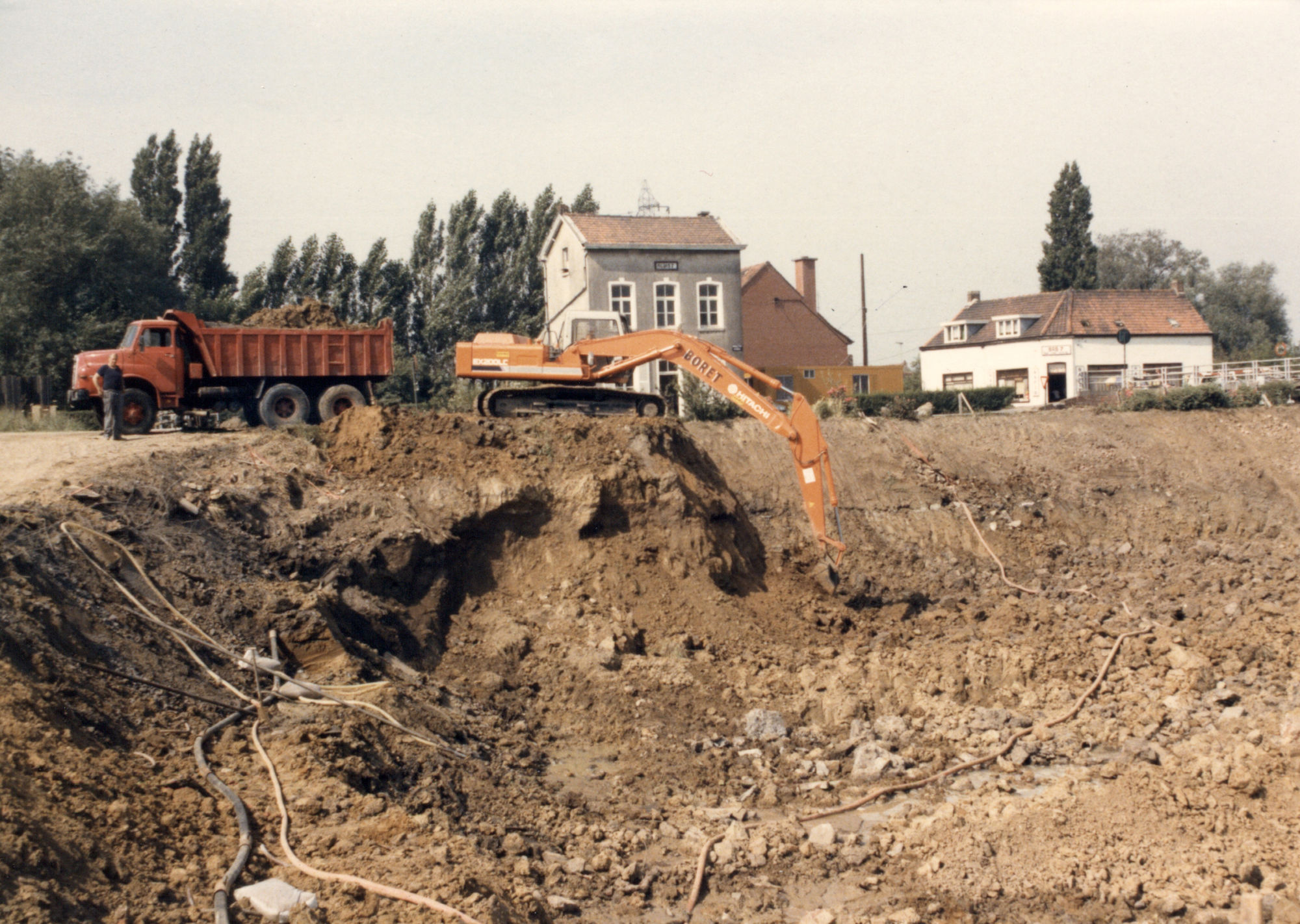 Bouw van de nieuwe sluis op het Kanaal Bossuit-Kortrijk in de Deerlijkstraat te Zwevegem 1987