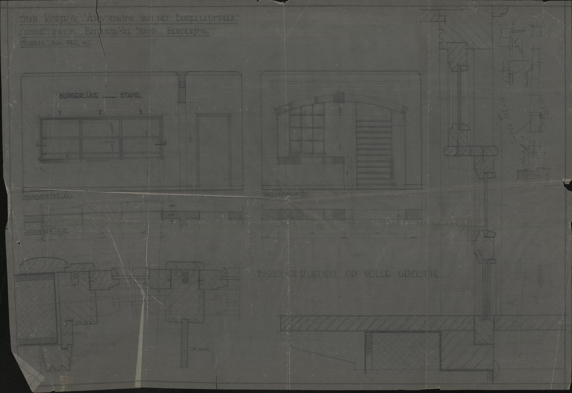 Plattegronden van de verbouwing van de burelen van de dienst van de burgerlijke stand en de dienst bevolking in het stadhuis te Kortrijk. Ontwerpen van kasten voor de technische dienst, 19de-20ste eeuw.