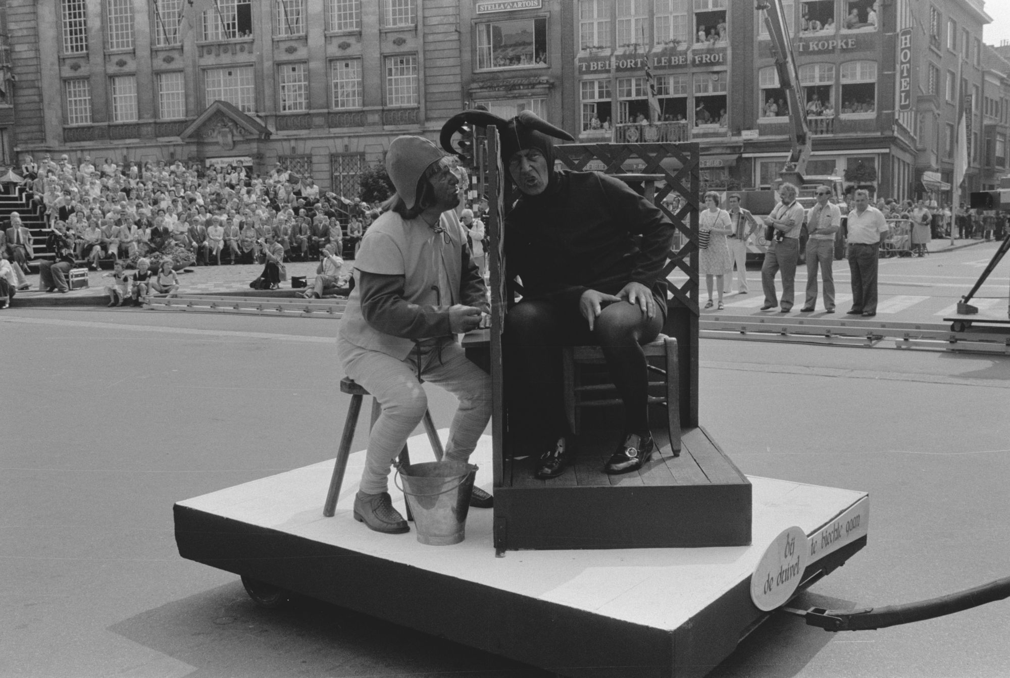 Historische optocht tijdens de 11 juliviering 1982