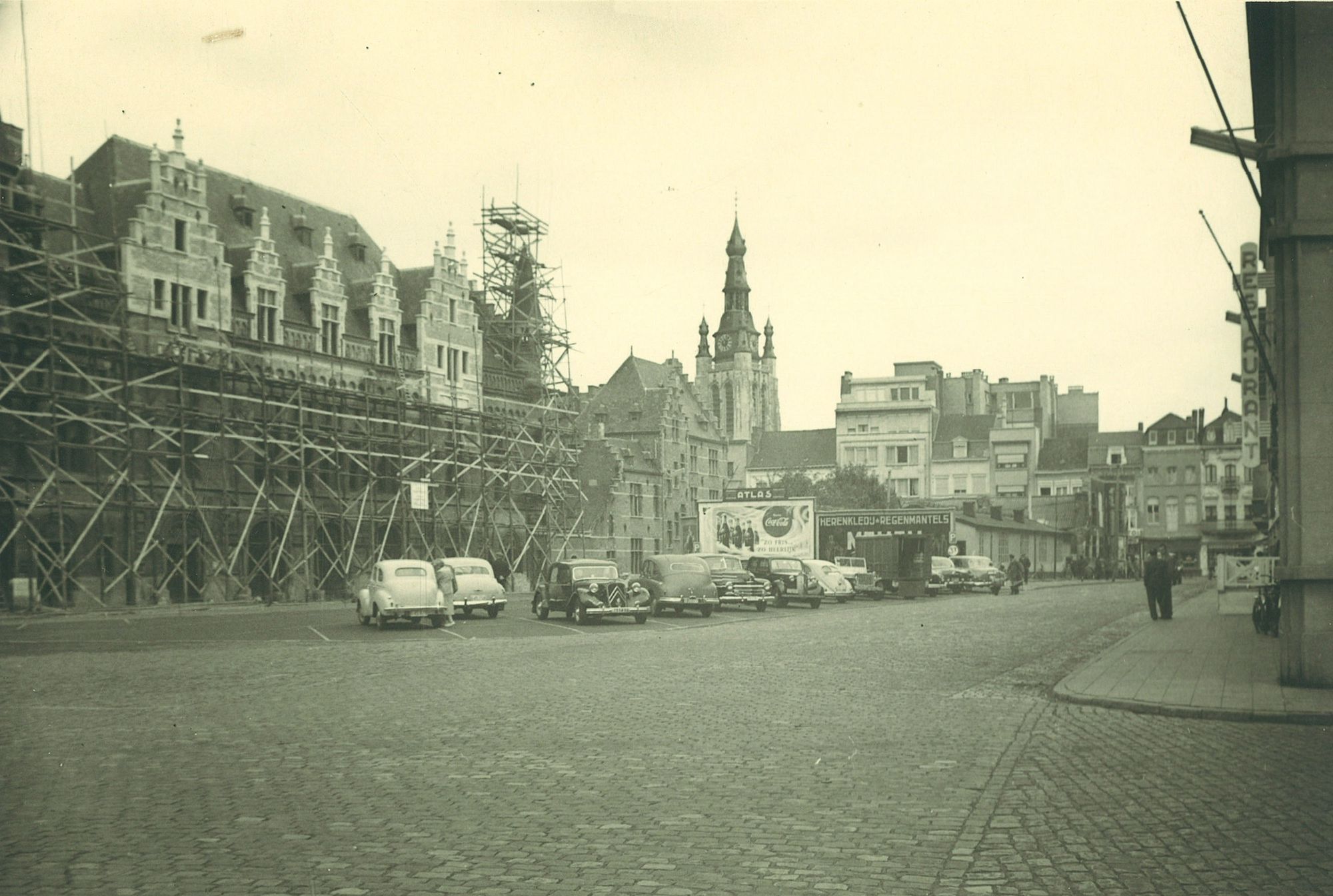 Grote Hallen aan het Schouwburgplein 1953