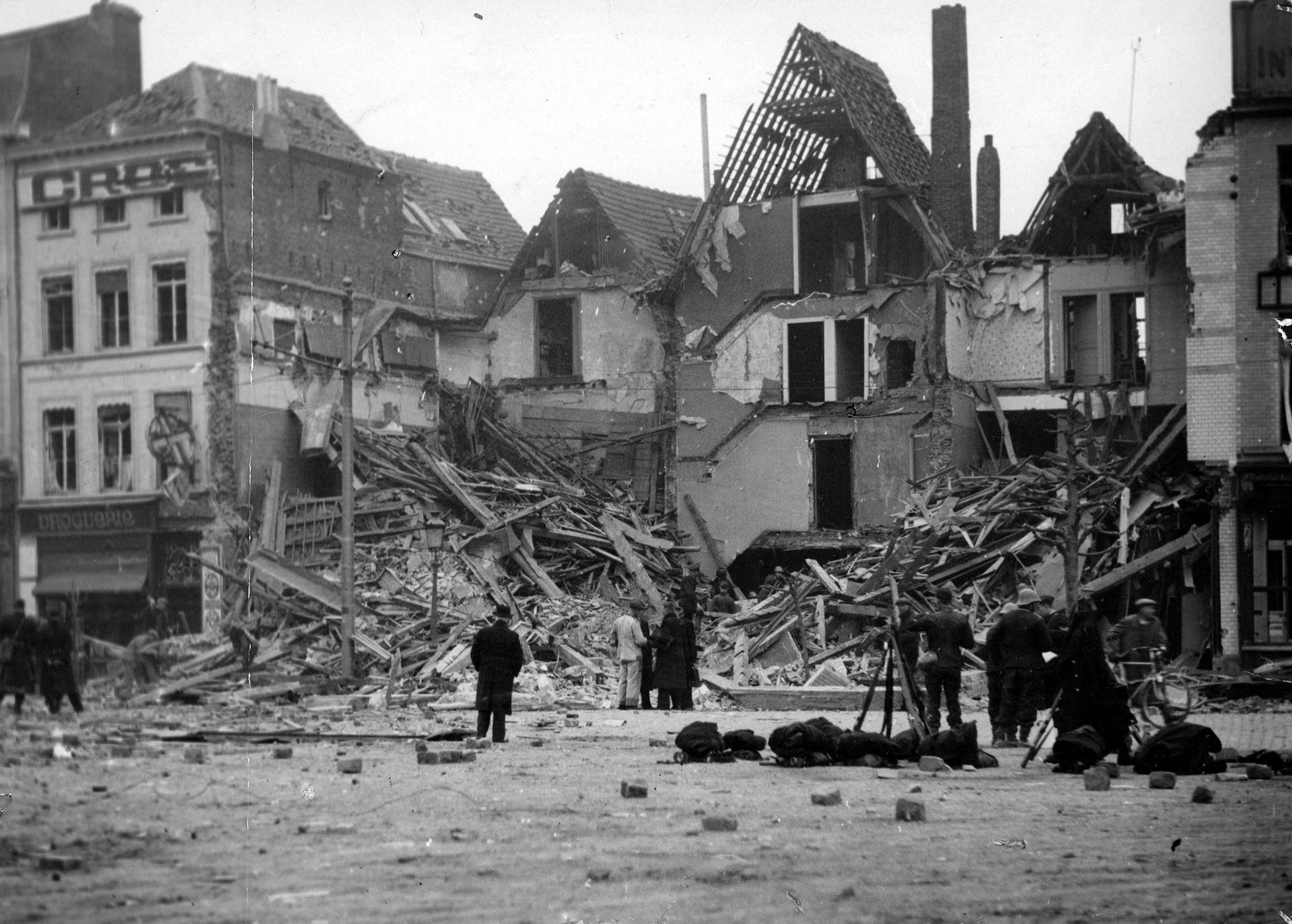 Bombardement Grote Markt (Oostzijde) 26 maart 1944