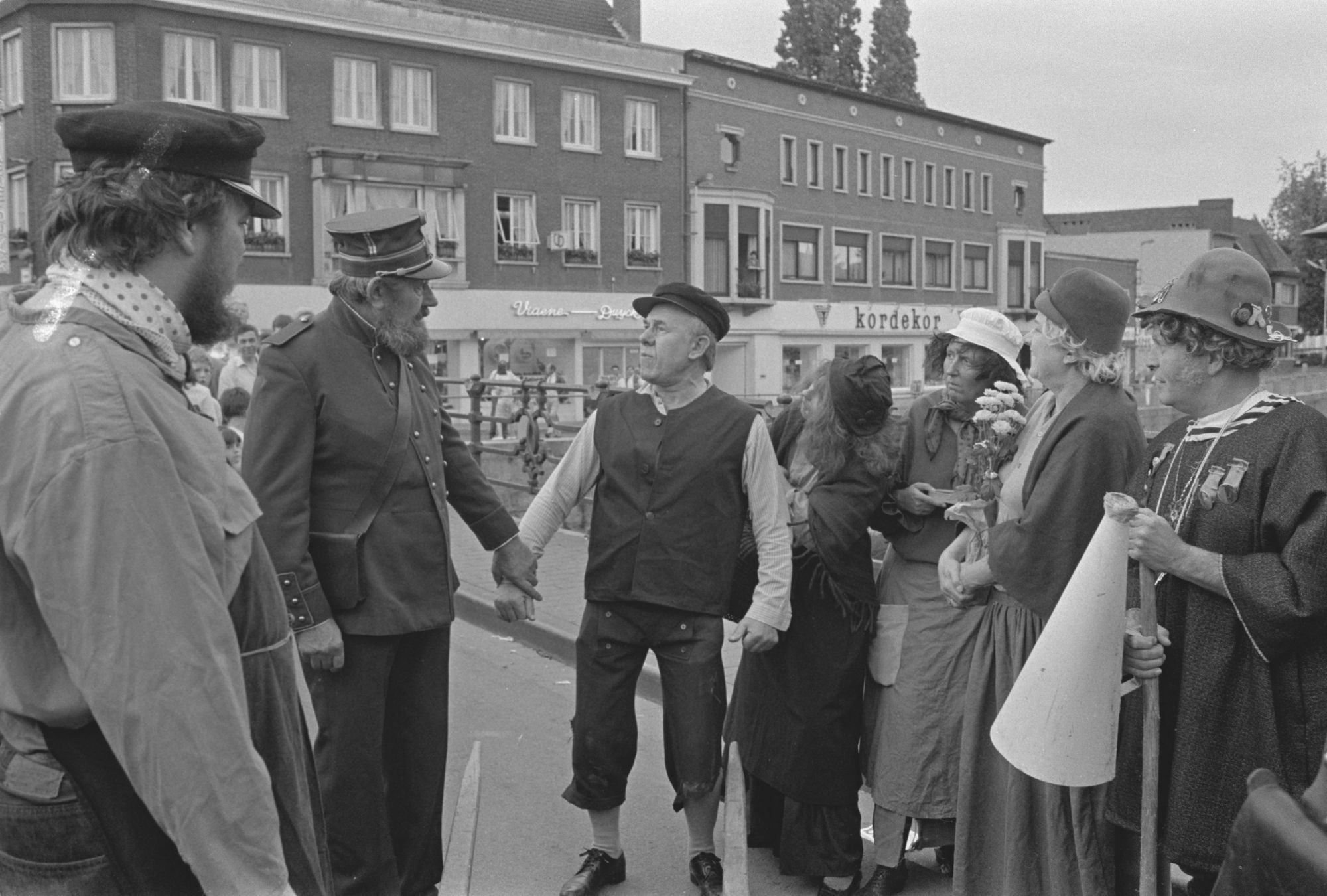 Historische stoet ter herdenking van 100 jaar Hendrik Conscience