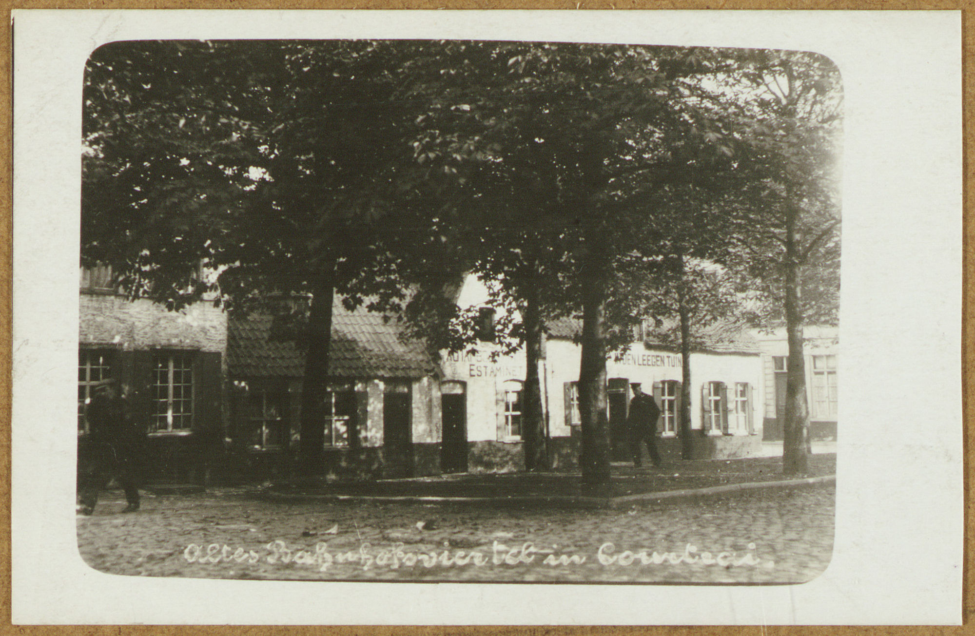 Café Au Tambour Maitre en In den Leegen Tuin