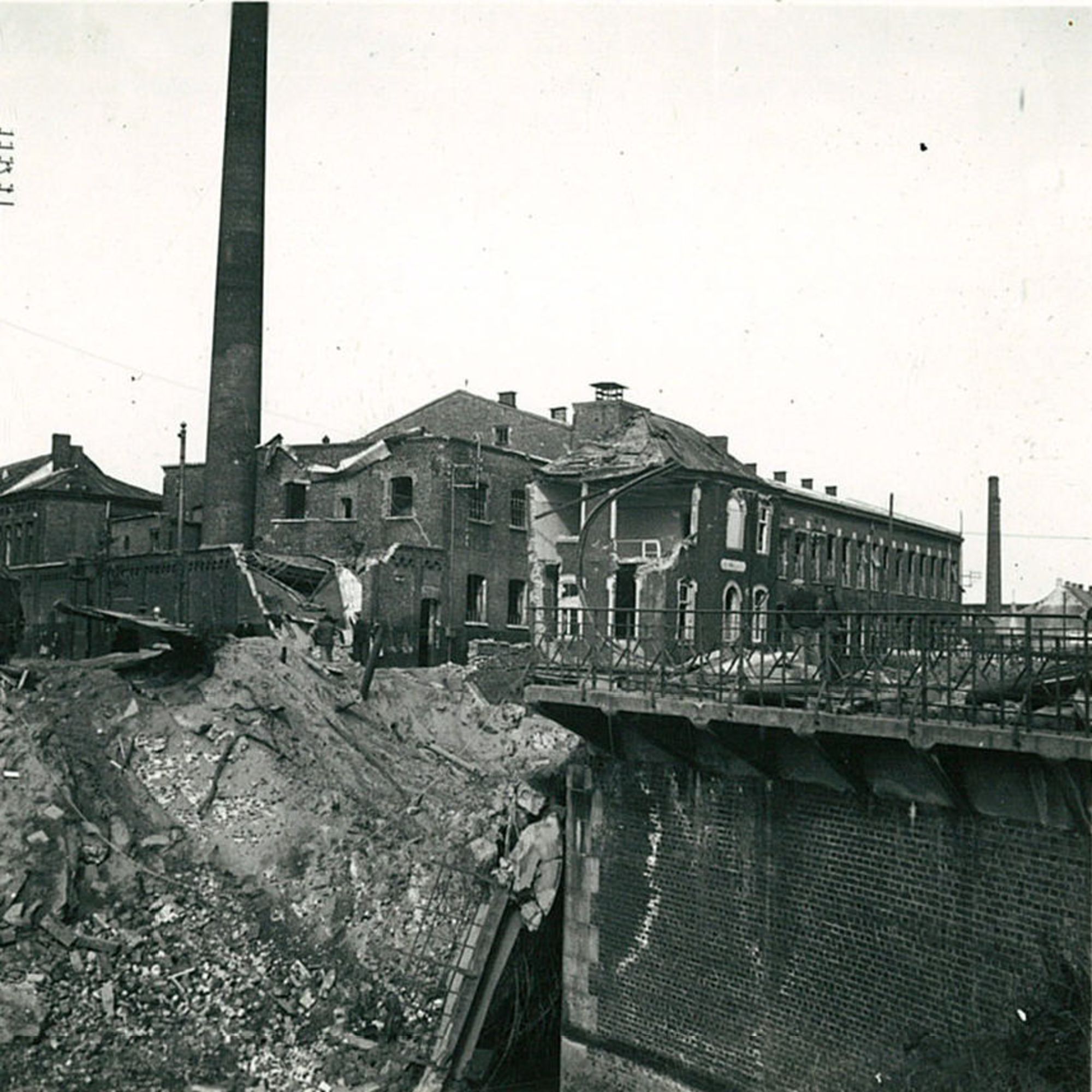 Vernielde bruggen  1940