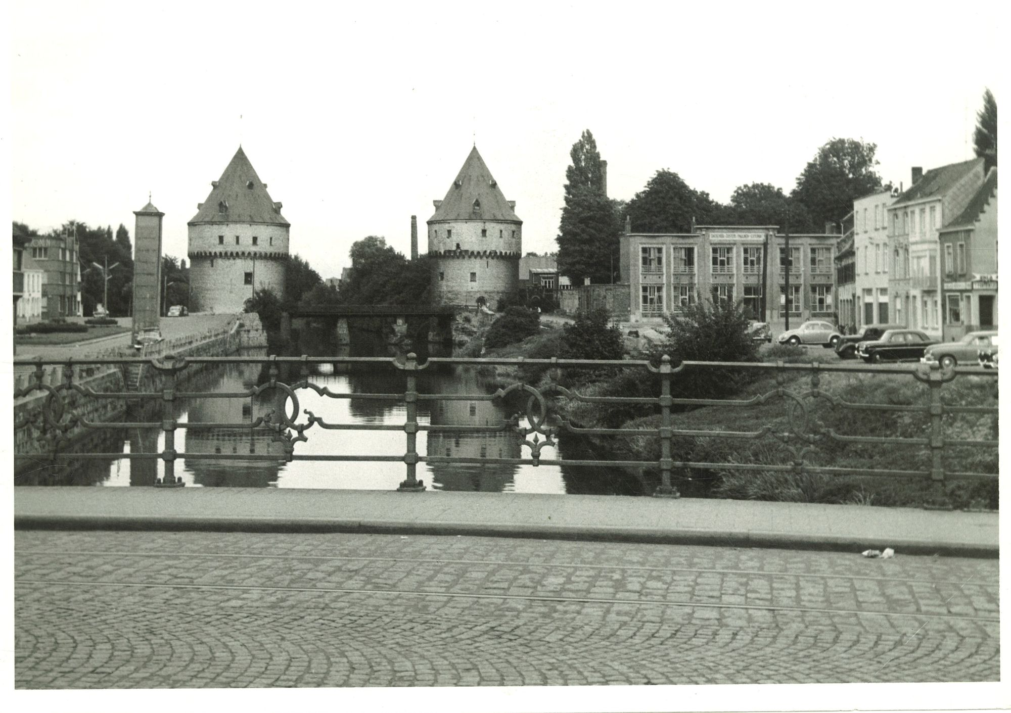 Leiebrug met Broeltorens